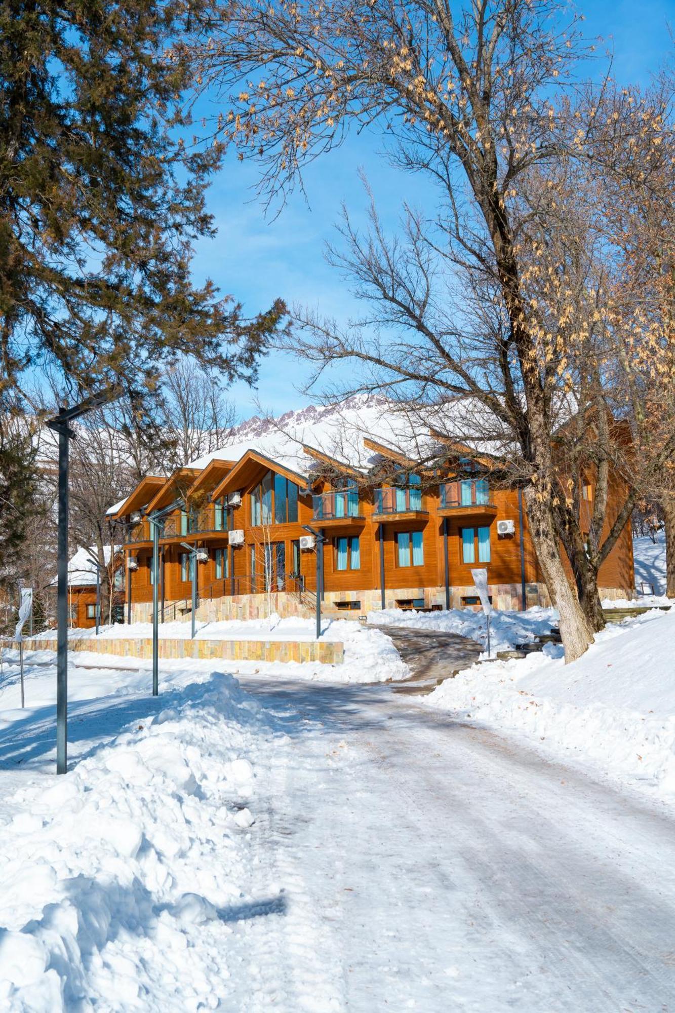 Green Hills Resort Uzbekistan Chimbaylyk المظهر الخارجي الصورة